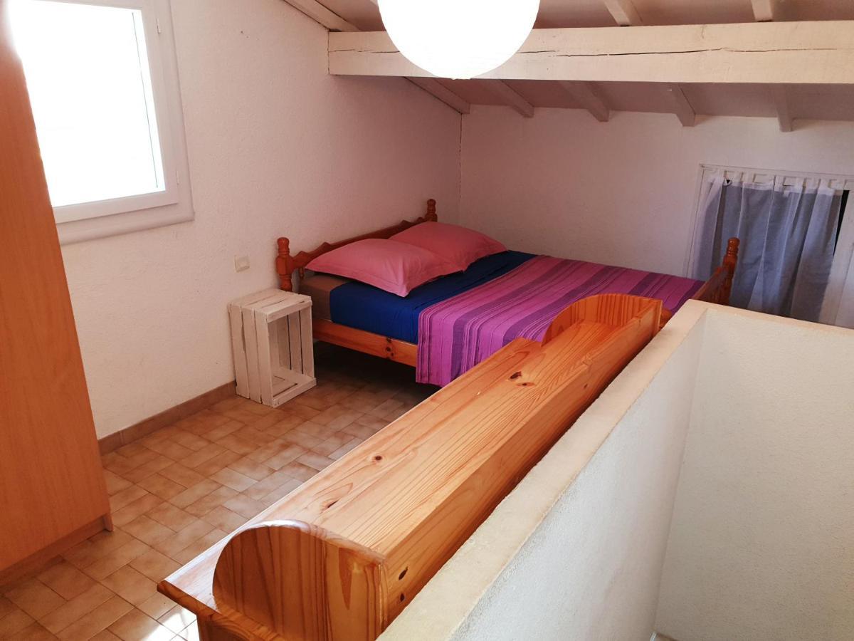 Gites Le Pressoir Vias Buitenkant foto