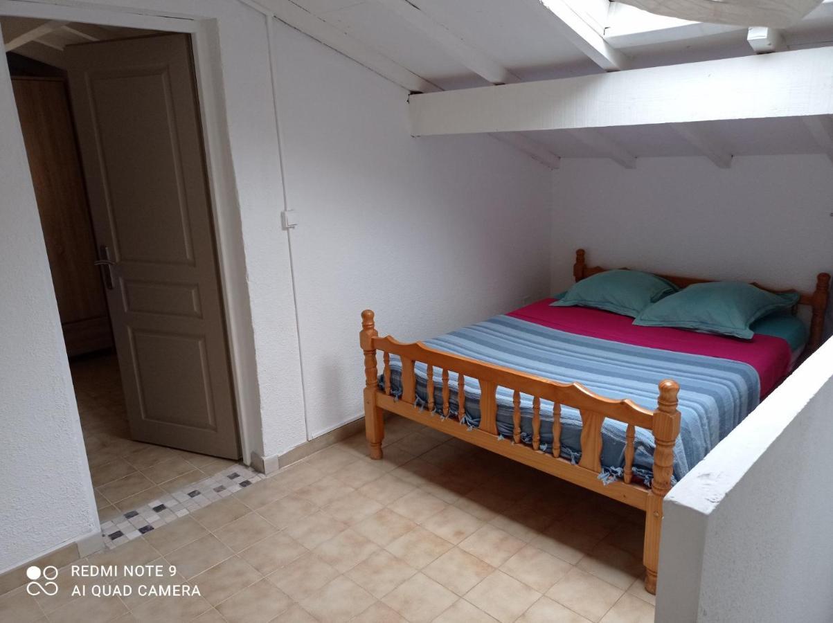 Gites Le Pressoir Vias Buitenkant foto